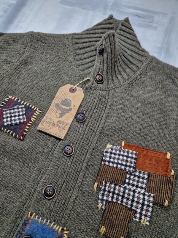 Garry's Earth CA DIS 11 Cardigan in lana con inserti e patch VERDE MILITARE