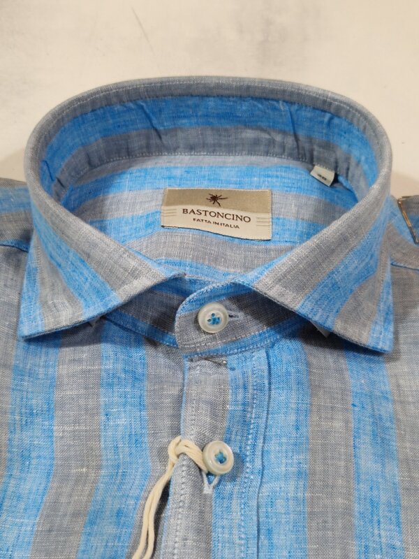 Camicia slim fit BASTONCINO riga azzurra e grigia in lino washed B4242 made in Italy - immagine 2