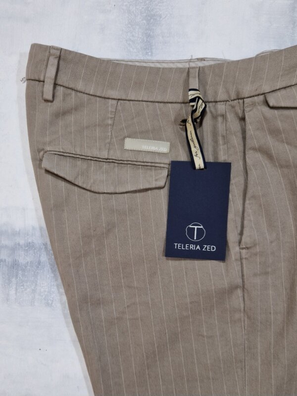 Pantalone gessato in cotone e lino TELERIA ZED Edward col. Tortora Old - immagine 2
