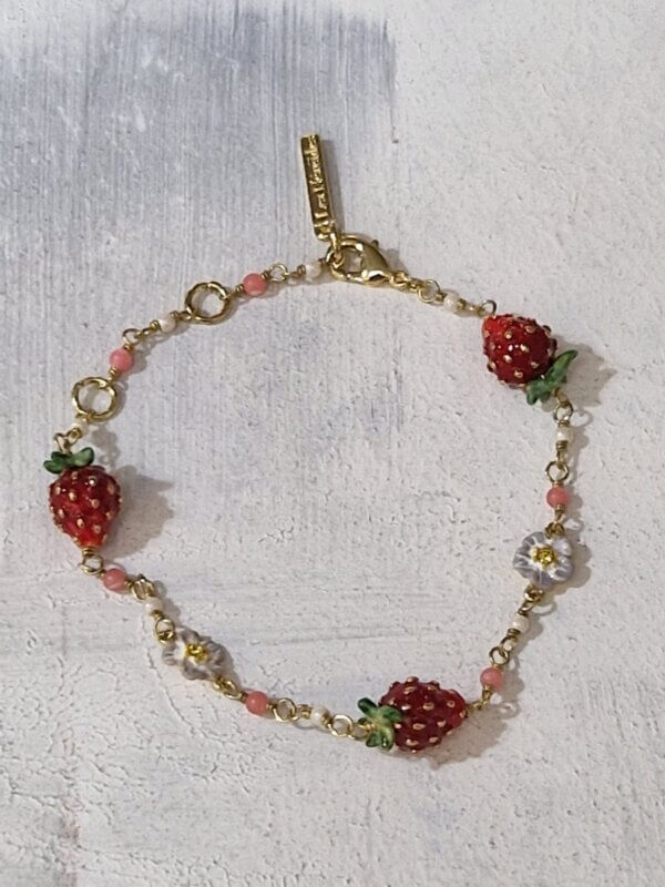 Braccialetto Les Nèrèides tema Floreale con margherite e fragole