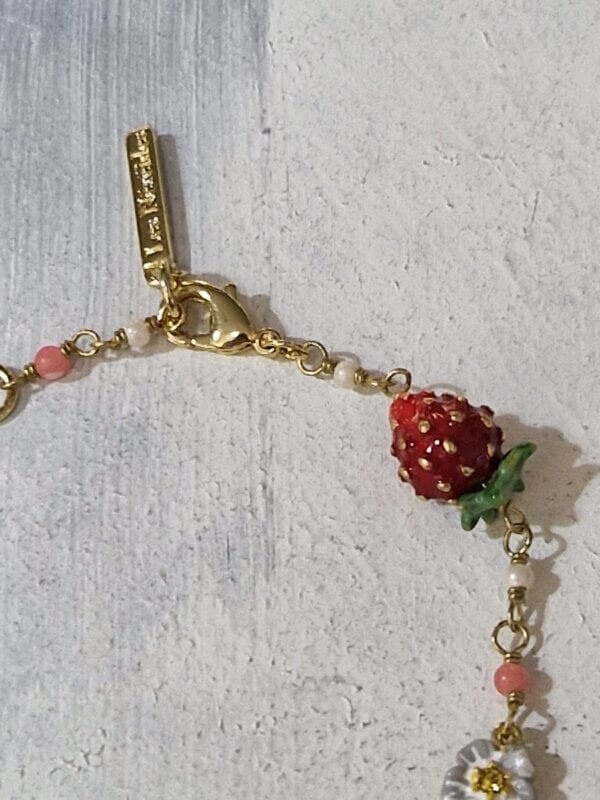 Braccialetto Les Nèrèides tema Floreale con margherite e fragole - immagine 2