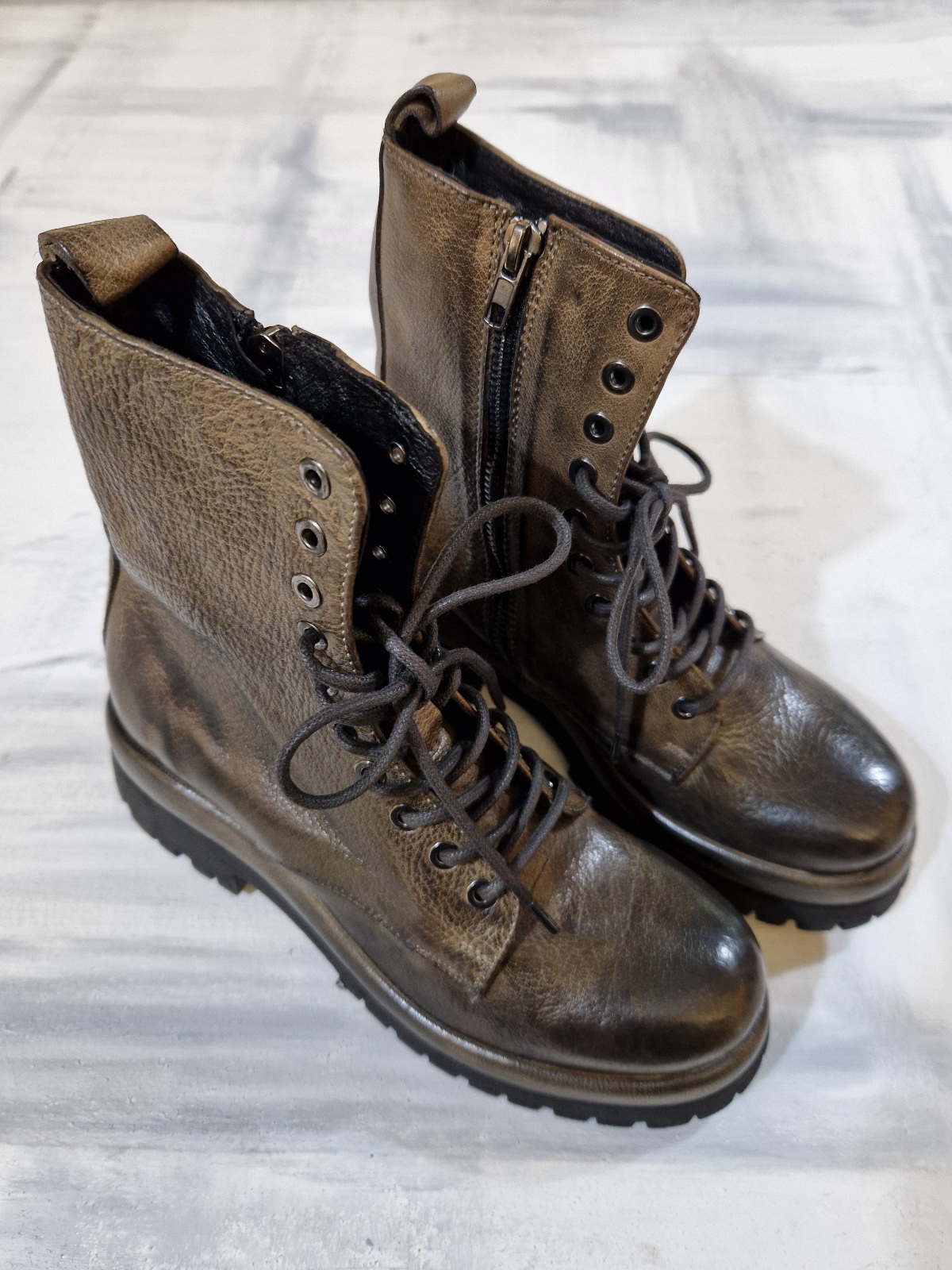 Anfibio scarponcino donna in pelle con zip laterale PAWELK'S Bufalo Birch scuro W1161 - immagine 4