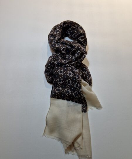 Sciarpa in lana 1829 SPILLI fantasia geometrica BLU / MORO / BIANCO